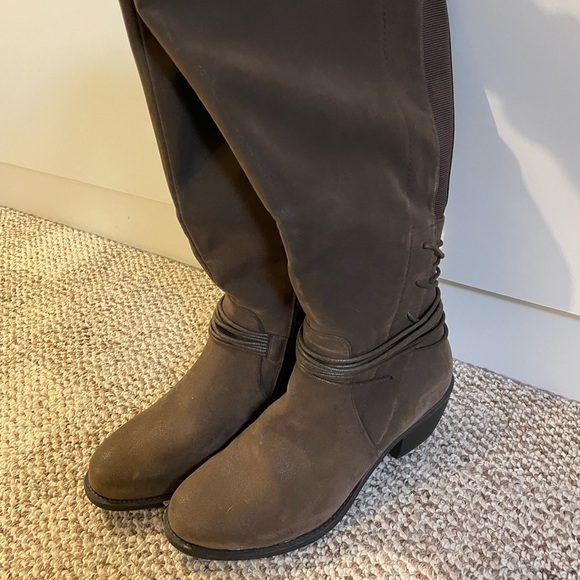 Maurices. Wide calf brown boot. 9M. EUC. - Picture 1 of 5